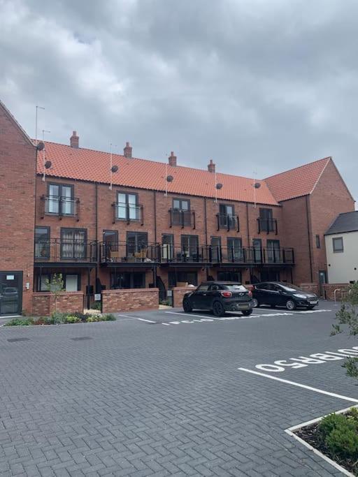 Apartment Fruit Market Hull