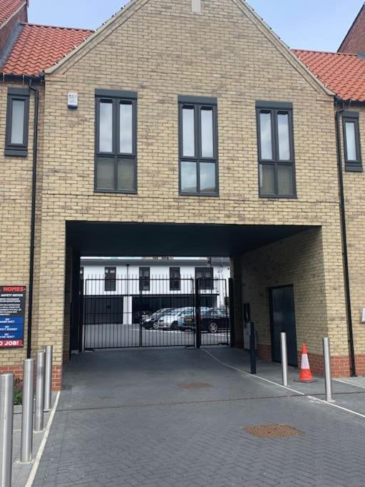 Fruit Market Hull Apartment